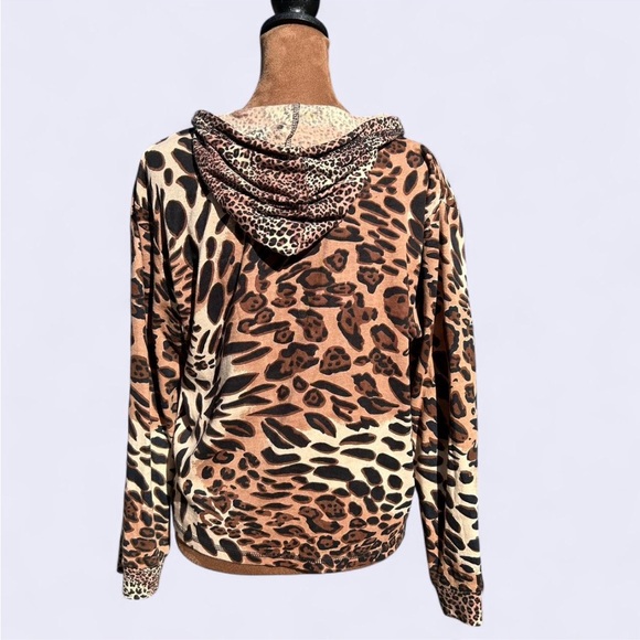 Emma G leopard print 3/4 zip hoodie with drawstrings & subtle bling - Picture 2 of 6